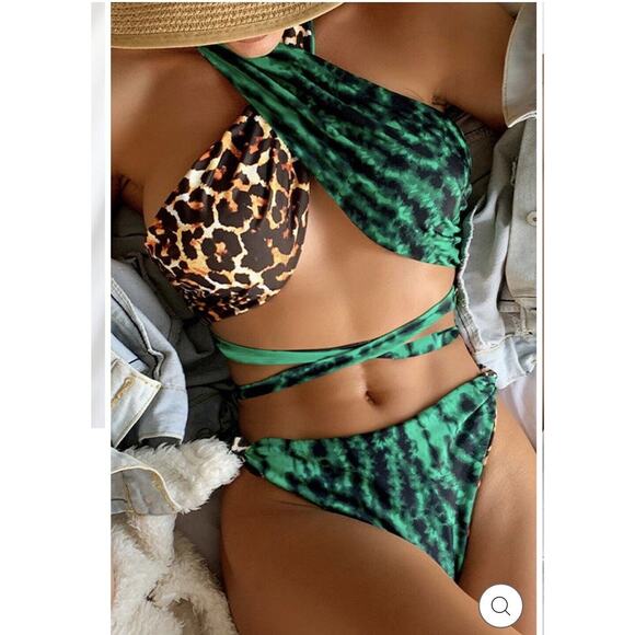 AMI CLUBWEAR Womens Size Large Leopard Print Reversible Green 2 Piece Bikini - Picture 3 of 7